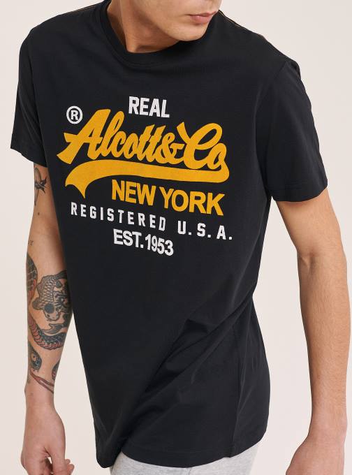 Heren Alcott zwart T-shirt met logo op de voorkant kleding PT24891
